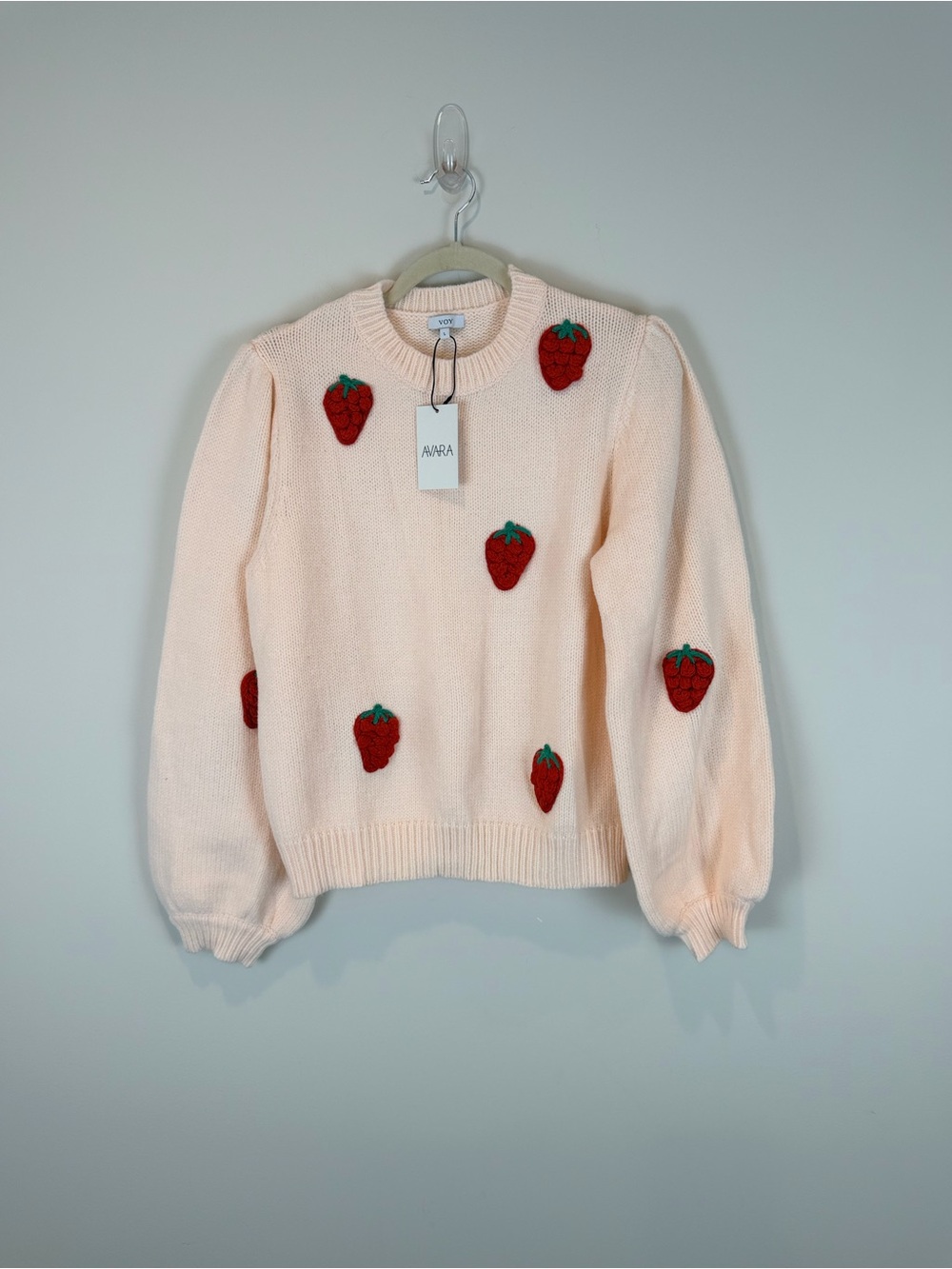 NWT Voy from Avary Cream Strawberry Appliqué Crewneck Sweater Large